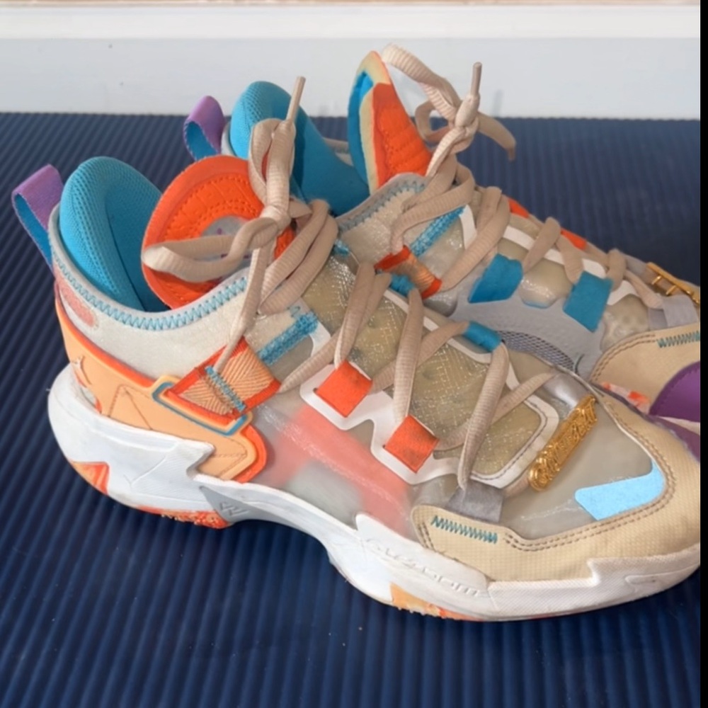 Men’s size 9